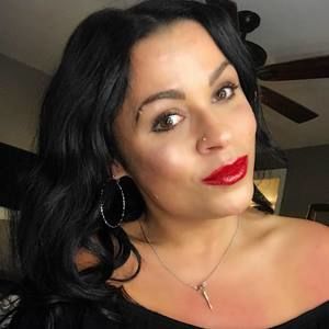 Meet your Posher, Madalena